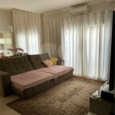 Casa à venda com 3 quartos, sendo 1 suíte, no condomínio Jardim das Acácias, Araraquara - SP