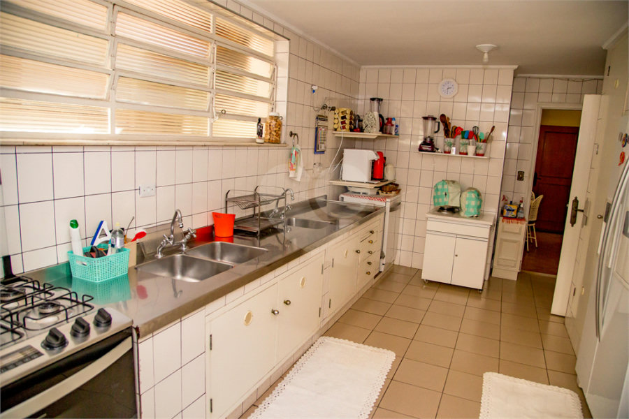 Casa à venda com 7 quartos, sendo 1 suíte, em Jardim Paulistano, São Paulo, SP