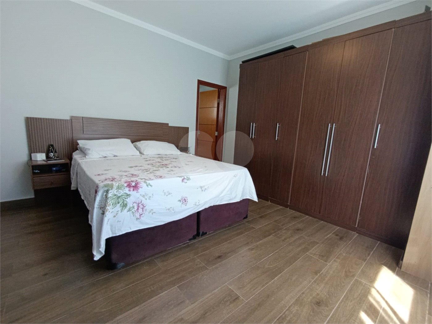 Casa à venda com 4 quartos, sendo 2 suítes, no condomínio Jardim Reserva Bom Viver de Indaiatuba, Indaiatuba - SP