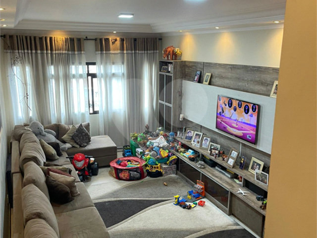 Casa à venda com 3 quartos, sendo 1 suíte,  em Vila Leonor, São Paulo, SP