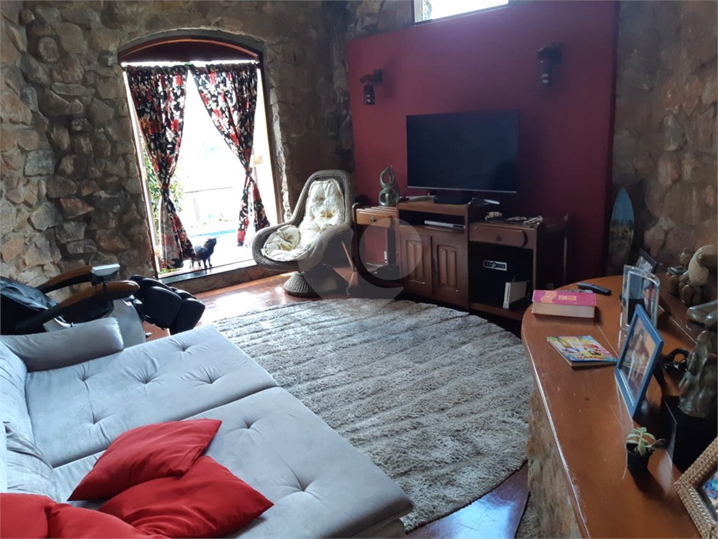 Casa à venda com 4 quartos, sendo 1 suíte, no condomínio Clube da Montanha, Atibaia - SP