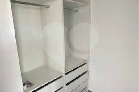 Casa à venda ou para alugar com 3 suítes no condomínio Villa Real, Bragança Paulista - SP