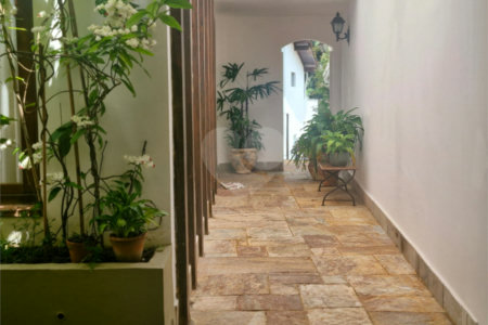 Casa à venda com 3 quartos, sendo 1 suíte, em Chácara Monte Alegre, São Paulo, SP