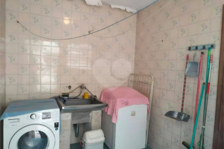Sobrado à venda com 3 quartos, sendo 1 suíte,  em Jardim Ester, São Paulo, SP