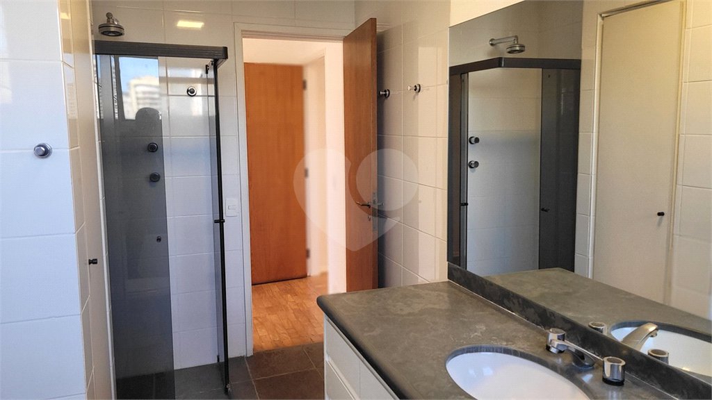 Apartamento para alugar com 3 quartos, sendo 1 suíte, em Jardim Europa, São Paulo, SP