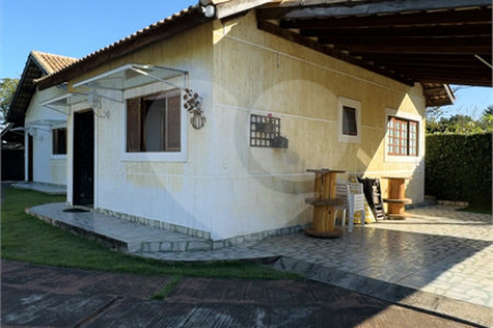 Chácara à venda com 4 quartos, sendo 1 suíte,  em Campos de Atibaia, Atibaia, SP