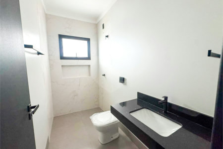 Casa à venda com 2 quartos, sendo 1 suíte, no condomínio Tivolli, Itapetininga - SP