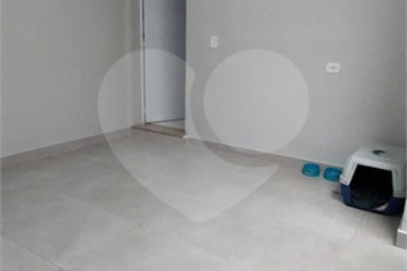 Sobrado à venda com 3 quartos, sendo 1 suíte,  em Jardim Regis, São Paulo, SP
