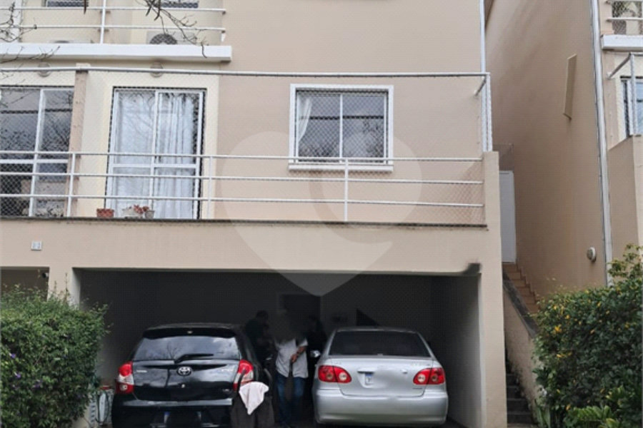 Casa à venda com 4 quartos, sendo 1 suíte, no condomínio Villas IV, São Paulo - SP