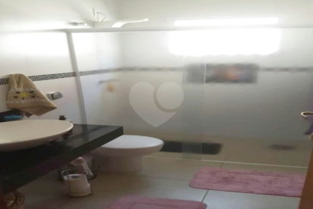 Casa à venda com 4 quartos, sendo 2 suítes, no condomínio Village Ipanema, Araçoiaba da Serra - SP