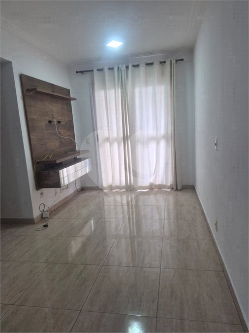 Apartamento à venda ou para alugar com 3 quartos, sendo 1 suíte, em Parque São Lourenço, São Paulo, SP