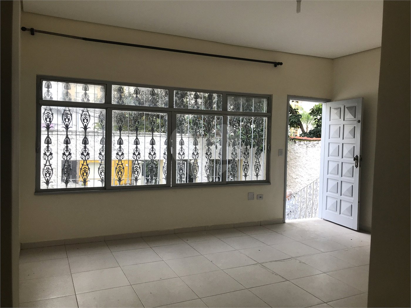 Casa à venda com 4 quartos, sendo 1 suíte, em Santana, São Paulo, SP