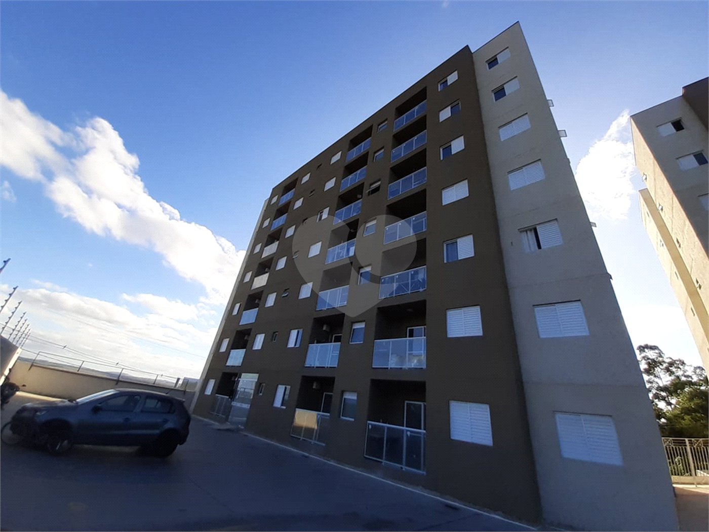 Apartamento à venda com 2 quartos, sendo 1 suíte, em Chácaras Reunidas São Jorge, Sorocaba, SP