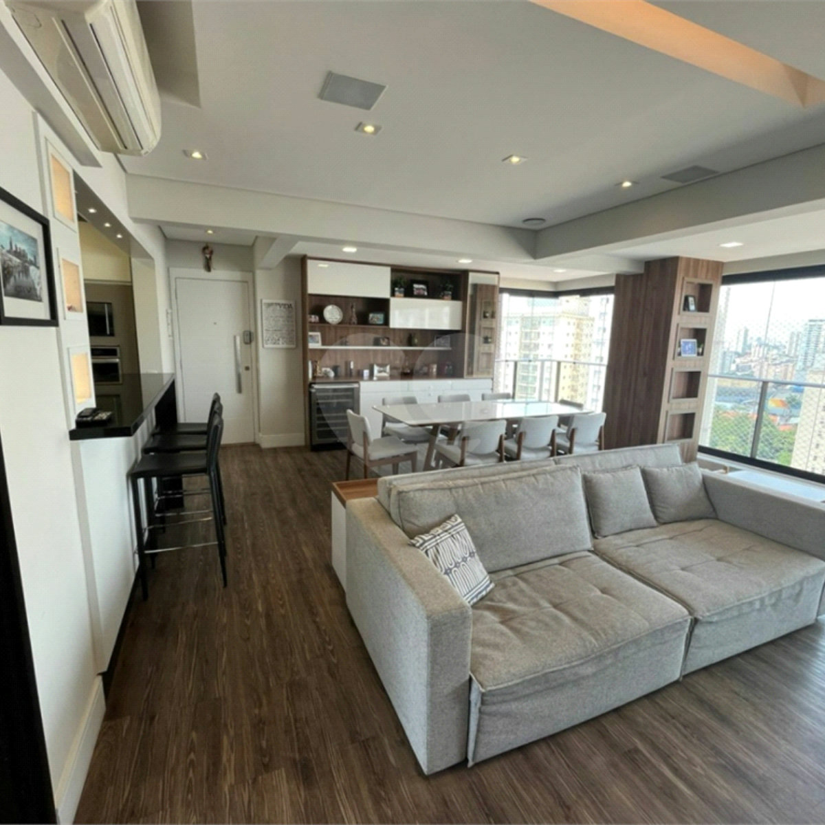 Apartamento à venda com 3 suítes em Campo Belo, São Paulo, SP