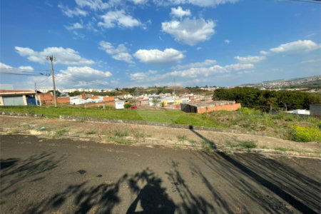 Terreno no Prolongamento Jardim das Torres