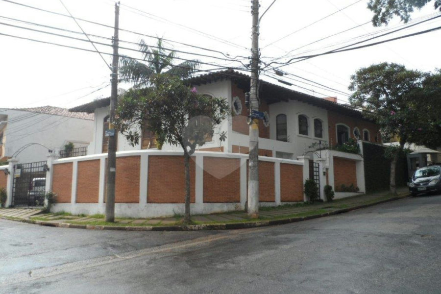 Casa Térrea à venda com 3 suítes em Jardim Franca, São Paulo, SP