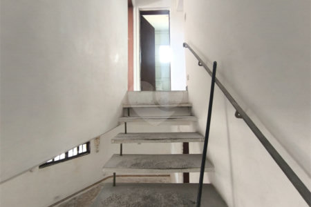 Sobrado à venda com 3 quartos, sendo 1 suíte, em Jardim Umarizal, São Paulo, SP