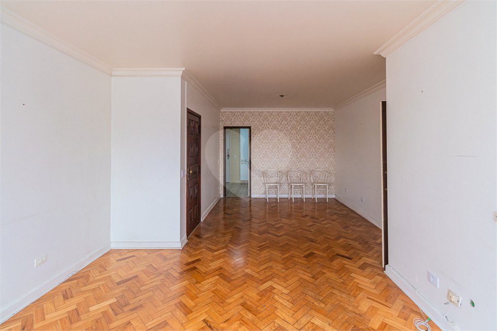 Apartamento à venda com 3 quartos, sendo 1 suíte, em Campo Belo, São Paulo, SP