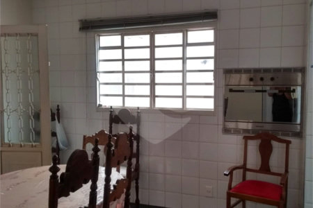 Sobrado à venda com 3 quartos, sendo 2 suítes, no Centro, Araraquara, SP
