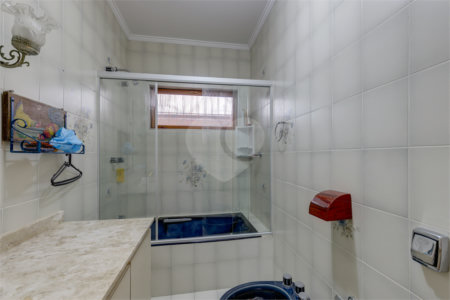 Casa Térrea à venda com 4 quartos, sendo 3 suítes, em Interlagos, São Paulo, SP