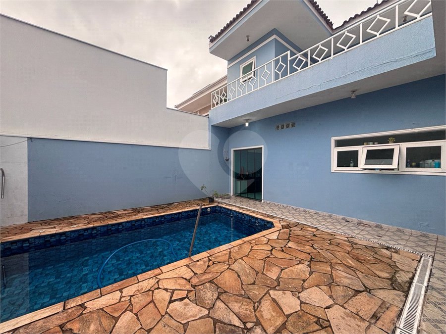 Casa à venda com 3 suítes no condomínio Granja Olga II, Sorocaba - SP