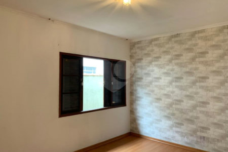 Sobrado à venda com 4 quartos, sendo 1 suíte,  em Chácara Santo Antônio (zona Leste), São Paulo, SP