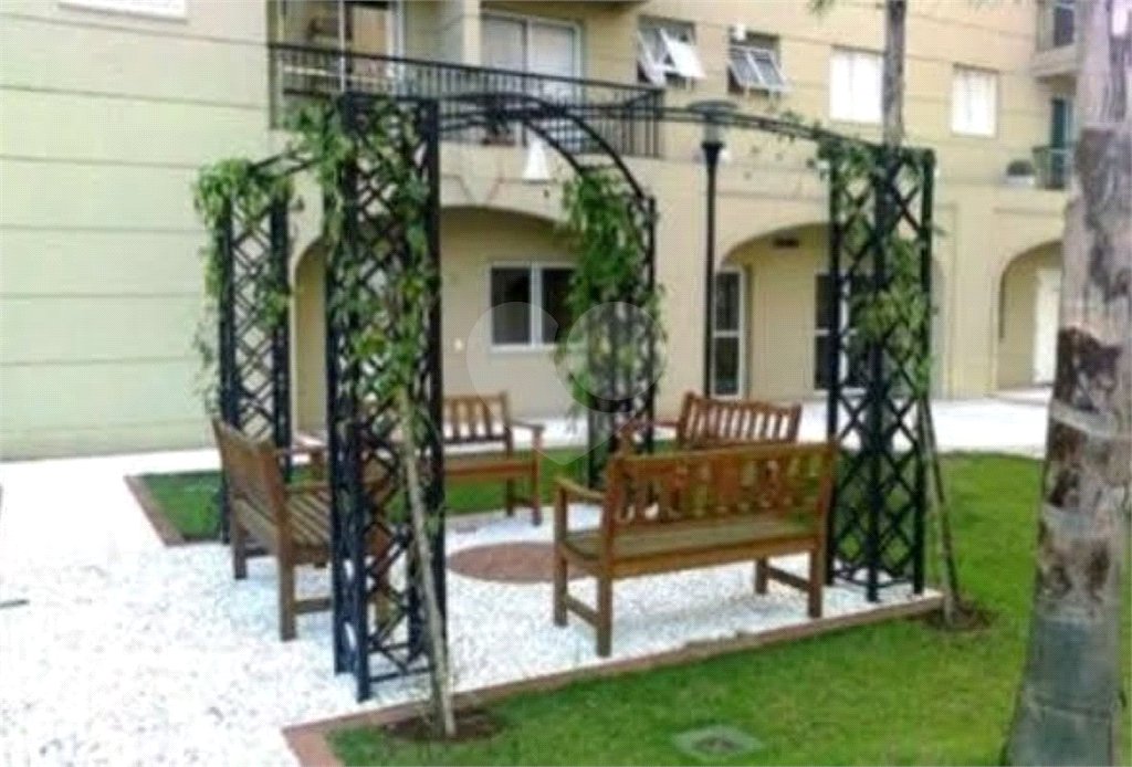 Apartamento à venda com 3 quartos, sendo 1 suíte,  em Vila Paulista, São Paulo, SP