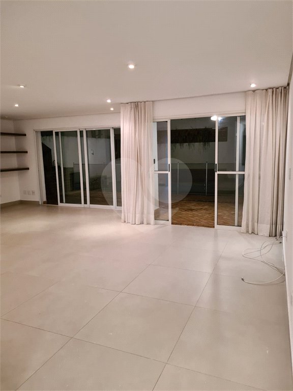 Casa à venda com 3 suítes no condomínio Residencial Courtyard Village, São Paulo - SP