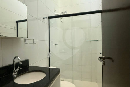 Sobrado à venda ou para alugar com 3 quartos, sendo 1 suíte, em Nossa Senhora Aparecida, Cuiabá, MT