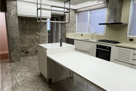 Apartamento à venda com 4 suítes em Vila Suzana, São Paulo, SP