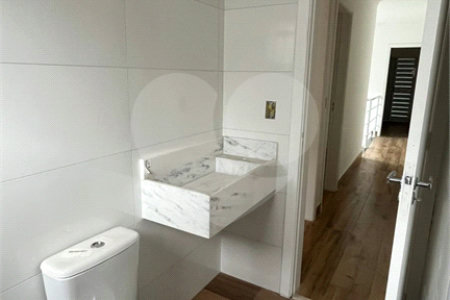 Casa à venda com 3 quartos, sendo 1 suíte,  em Vila Canero, São Paulo, SP