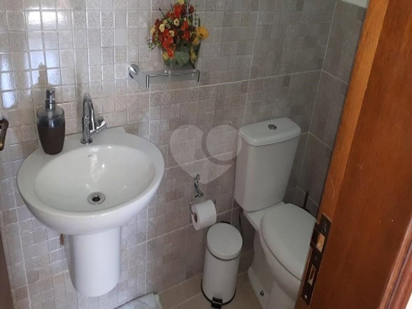 Casa à venda com 4 quartos, sendo 2 suítes,  em Jardim Olympia, São Paulo, SP