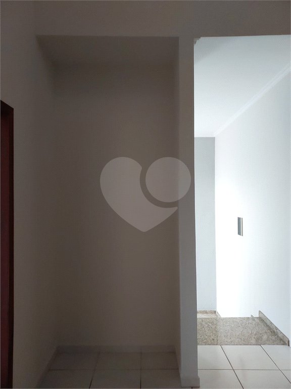 Sobrado à venda com 3 quartos, sendo 1 suíte,  em Jardim Regina, Indaiatuba, SP