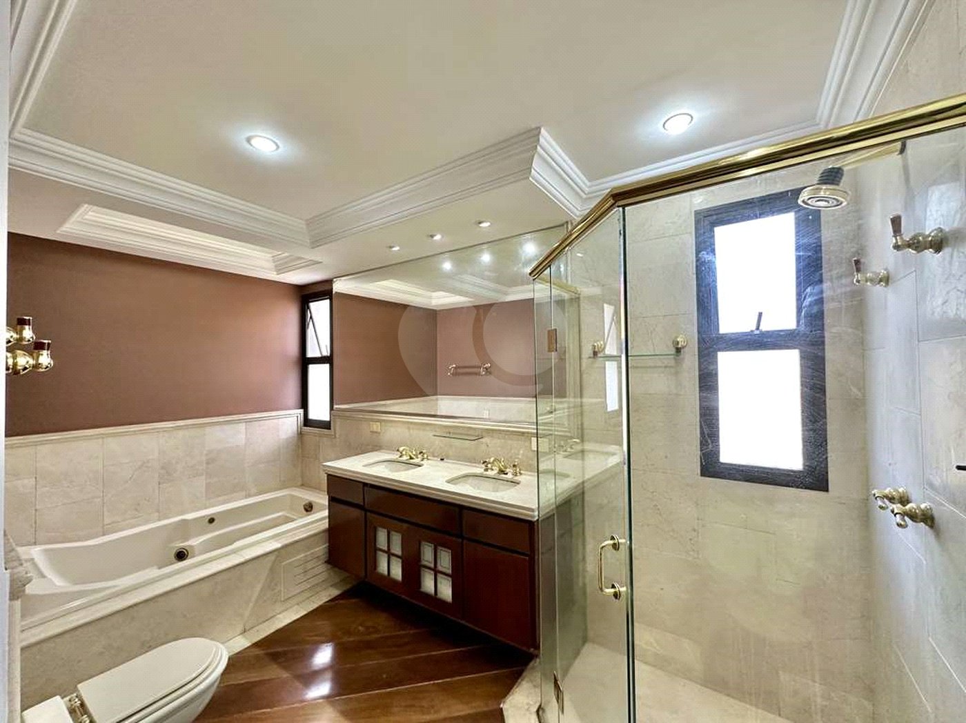Casa à venda com 4 quartos, sendo 2 suítes,  no condomínio São Paulo Ii, Cotia - SP