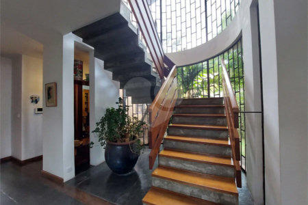 Elegância e conforto na melhor localização da City América!