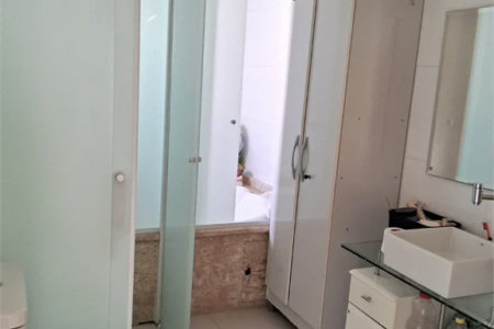 Casa à venda com 4 quartos, sendo 2 suítes, em Vila Indiana, São Paulo, SP