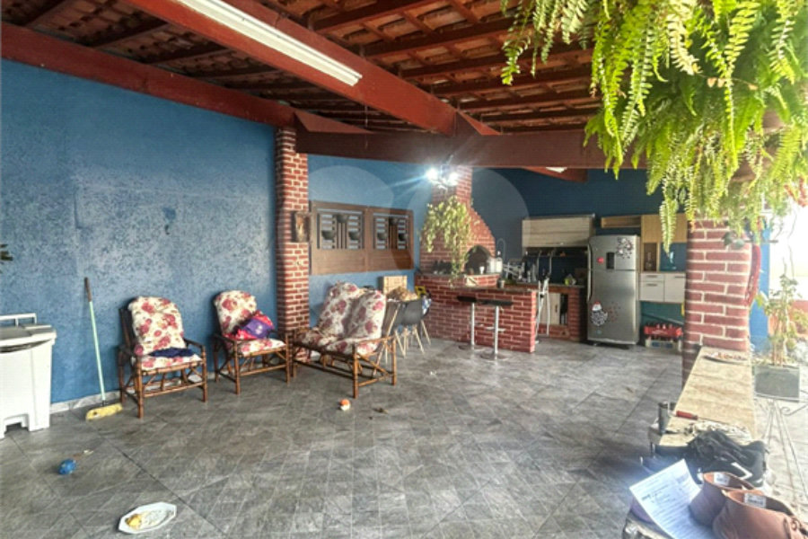 Sobrado à venda com 3 quartos, sendo 1 suíte,  em Tremembé, São Paulo, SP