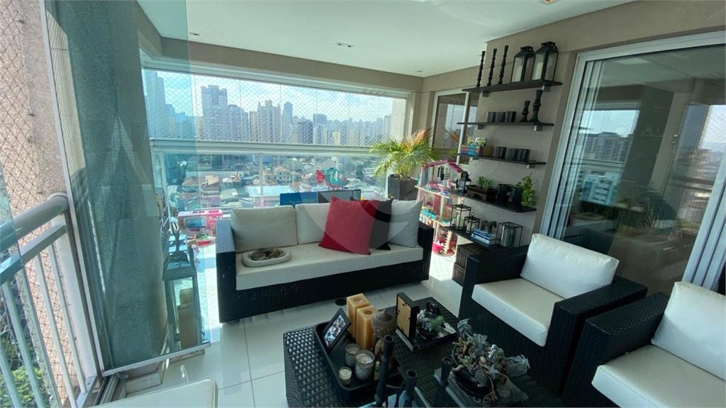 Apartamento à venda com 3 suítes em Vila Romana, São Paulo, SP