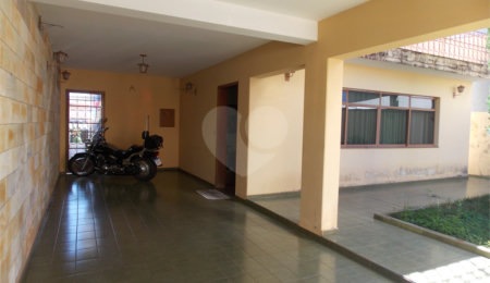 Casa à venda ou para alugar com 5 quartos, sendo 3 suítes, no Centro, Atibaia, SP