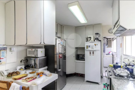Apartamento à venda com 3 quartos, sendo 1 suíte,  em Higienópolis, São Paulo, SP