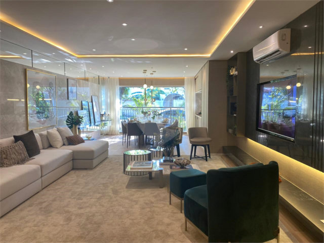 Apartamento à venda com 3 suítes em Chácara Santo Antônio, São Paulo, SP