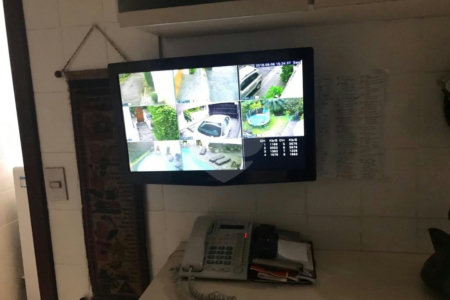 Casa à venda com 5 quartos, sendo 2 suítes,  em Jardim Everest, São Paulo, SP