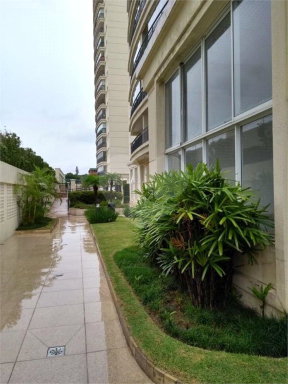 Apartamento à venda com 3 quartos, sendo 1 suíte, em Vila Sônia, São Paulo, SP