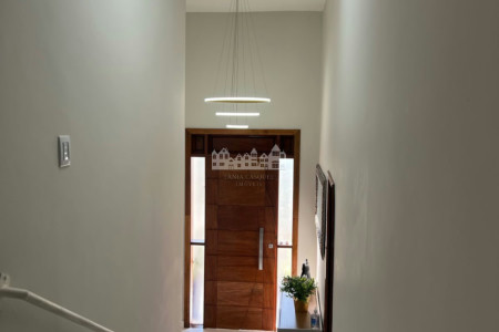 Casa à venda com 3 quartos, sendo 1 suíte,  em Retiro das Fontes, Atibaia, SP