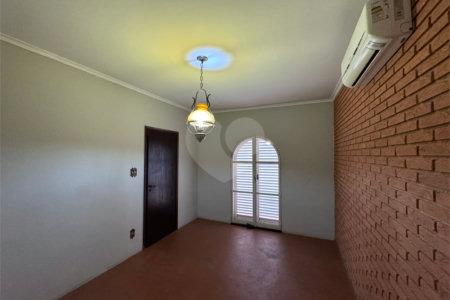 Sobrado à venda com 4 quartos, sendo 3 suítes, em Jardim América, Ribeirão Preto, SP