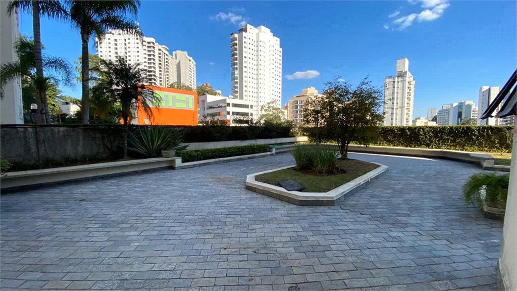 Apartamento à venda com 3 suítes em Vila Andrade, São Paulo, SP
