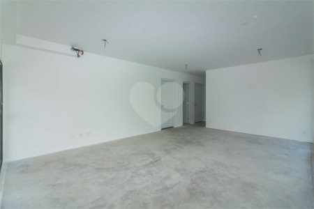Apartamento à venda com 3 suítes em Vila Olímpia, São Paulo, SP