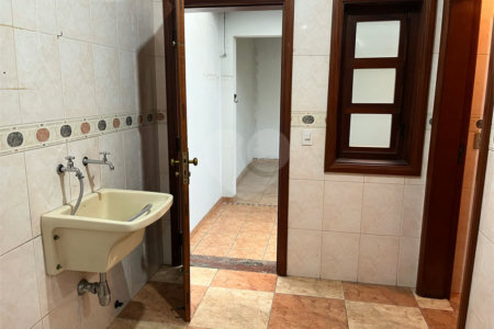 Sobrado à venda com 3 quartos, sendo 2 suítes, em City Campo Grande, São Paulo, SP