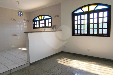Sobrado à venda com 3 quartos, sendo 2 suítes, em Jardim Ivana, São Paulo, SP