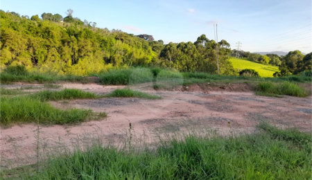 Área de Terra à venda em Três Pistas, Atibaia, SP